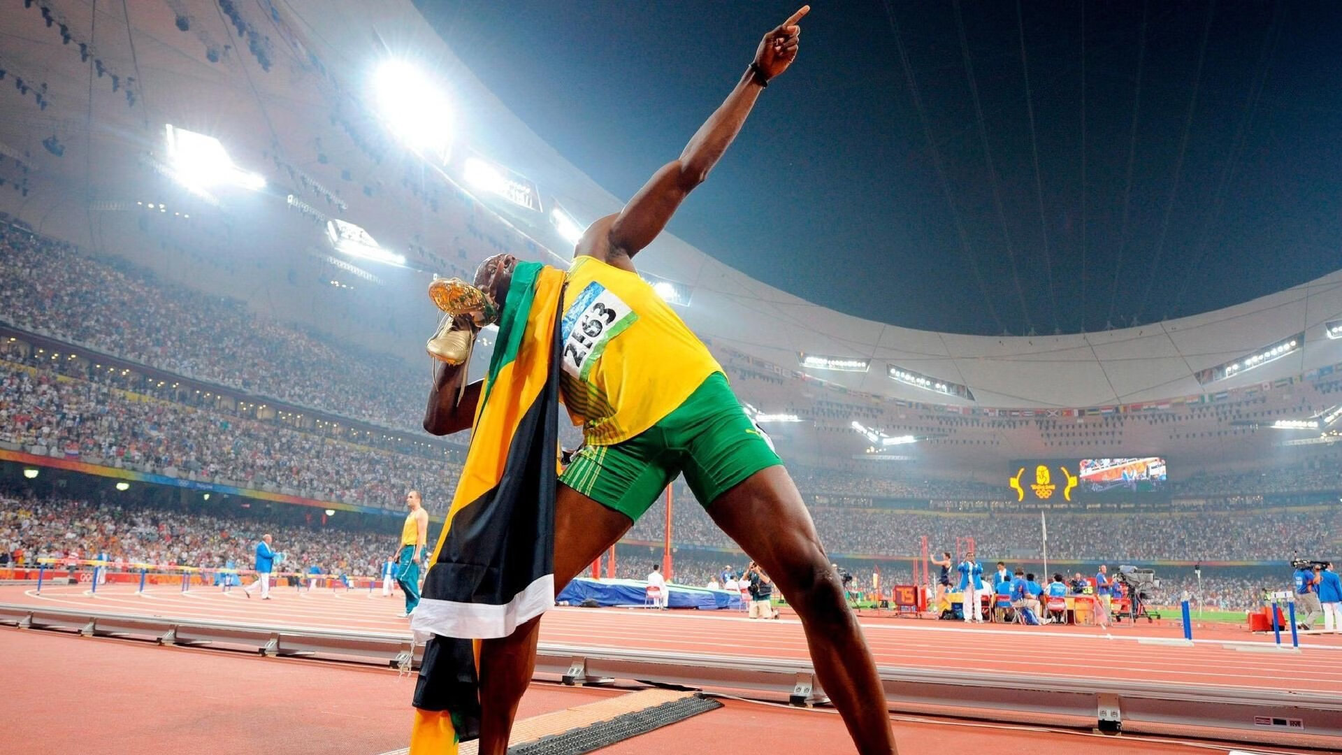 开云app下载-“德甲火药味浓,争冠队伍齐聚一堂”,德甲名场面