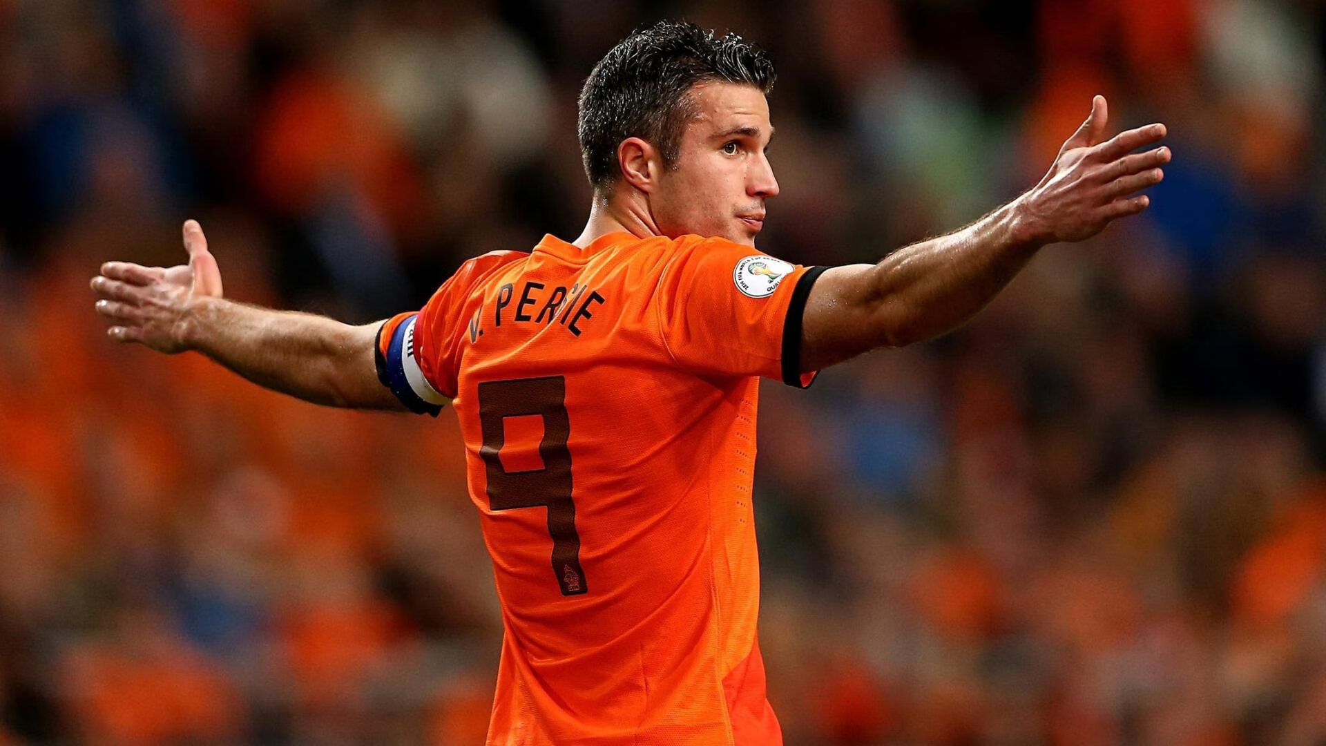 开云综合服务-哥伦比亚骑手桑地亚哥·卡多纳在2024年巴黎奥运会盛装舞步比赛中取得第15名，创造历史最佳成绩。